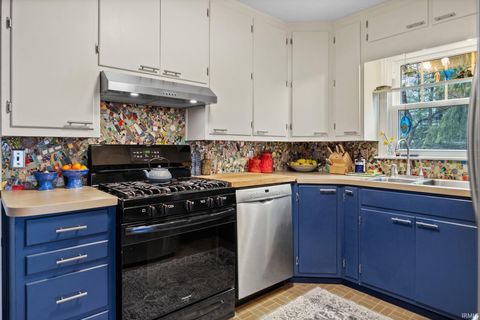 Tiny photo for 1414 N Salisbury Street, West Lafayette, IN 47906 (MLS # 202612145)