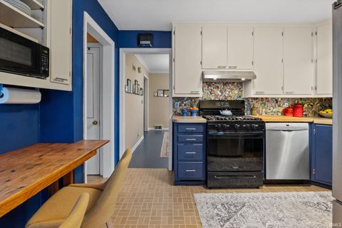 Tiny photo for 1414 N Salisbury Street, West Lafayette, IN 47906 (MLS # 202612145)