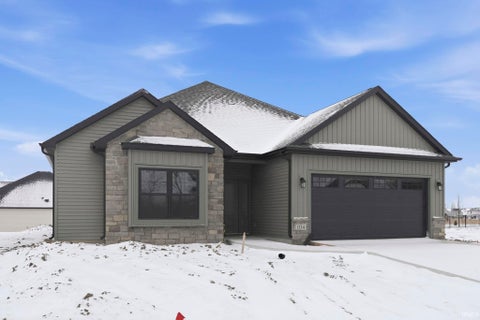 Tiny photo for 1334 Arthur Heights Drive, Fort Wayne, IN 46818 (MLS # 202600950)