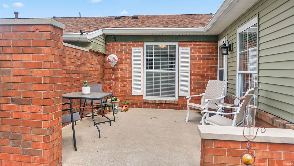 Photo of 3118 S Westminster Way, Bloomington, IN 47401 (MLS # 202615390)