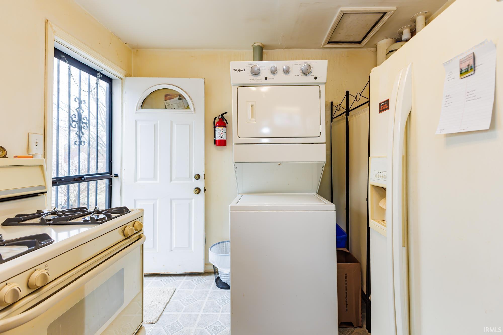 2000 N Rosewood Avenue