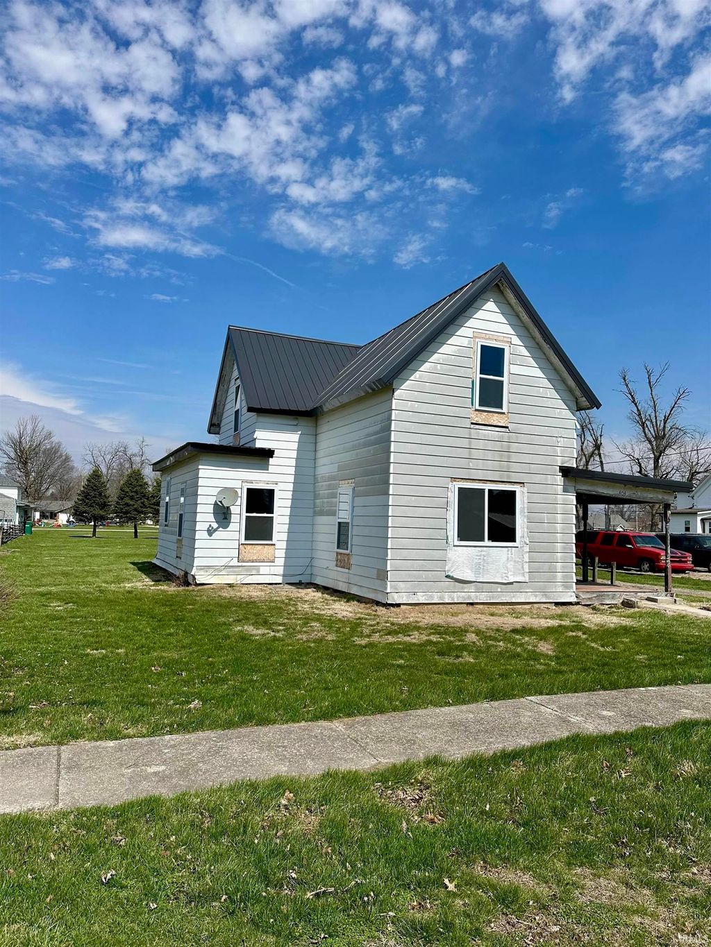 Photo of 404 W North Street, Wolcott, IN 47995 (MLS # 202610408)