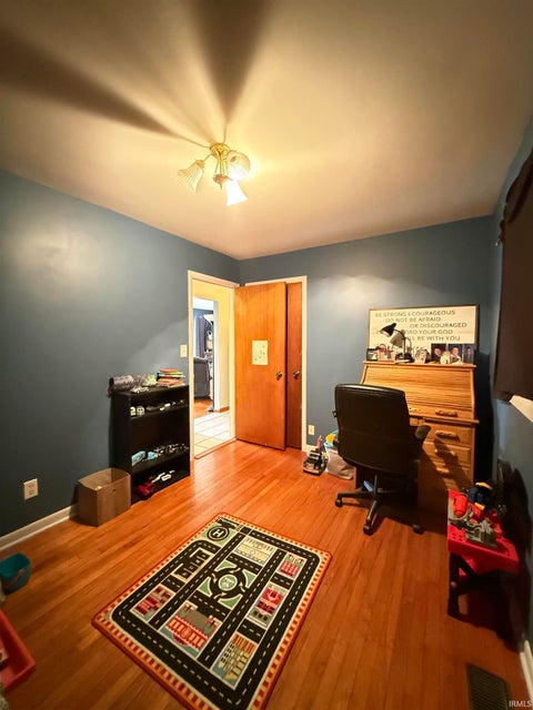 Tiny photo for 1052 N 400 W Road, Kokomo, IN 46901 (MLS # 202640774)
