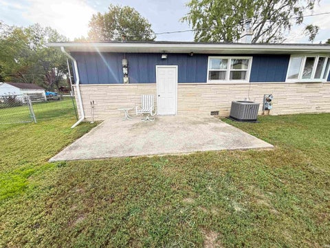 Tiny photo for 1052 N 400 W Road, Kokomo, IN 46901 (MLS # 202640774)
