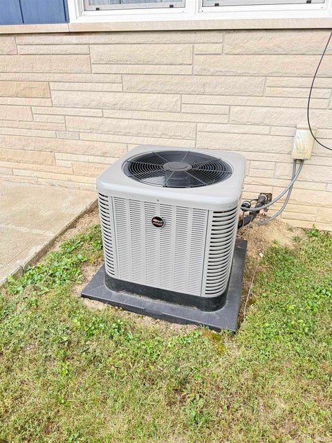 Tiny photo for 1052 N 400 W Road, Kokomo, IN 46901 (MLS # 202640774)