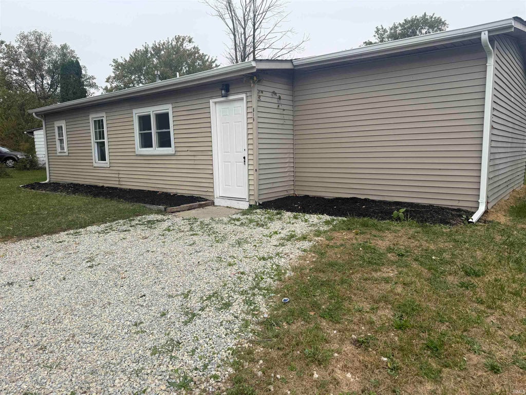 Photo of 616 E Pine Street, Muncie, IN 47303 (MLS # 202640775)