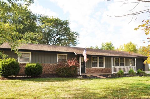 Photo of 2238 E Gump Road, Fort Wayne, IN 46845 (MLS # 202540943)