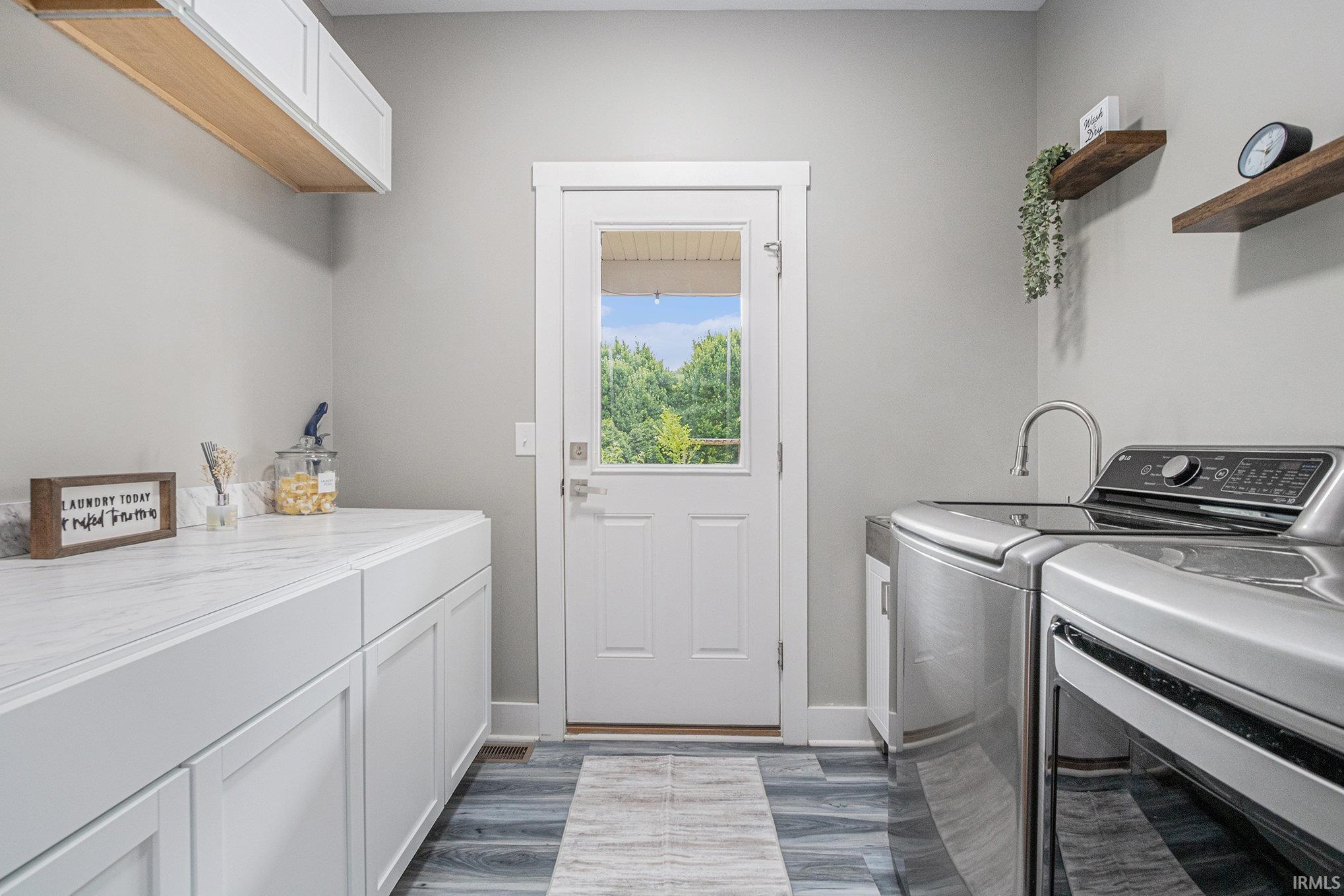 Mill Creek, Indiana 46365, United States, 3 Bedrooms Bedrooms, ,3 BathroomsBathrooms,Residential,Active,164876