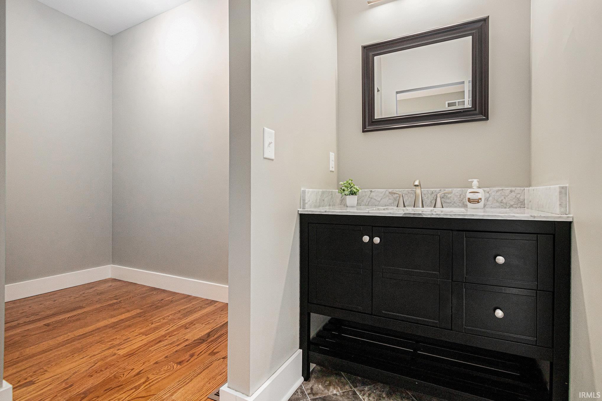 Mill Creek, Indiana 46365, United States, 3 Bedrooms Bedrooms, ,3 BathroomsBathrooms,Residential,Active,164876