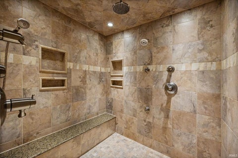 Tiny photo for 623 Bur Oak W Court, Lafayette, IN 47909 (MLS # 202625710)
