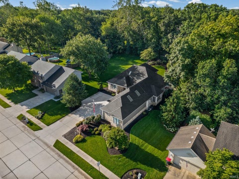 Tiny photo for 623 Bur Oak W Court, Lafayette, IN 47909 (MLS # 202625710)