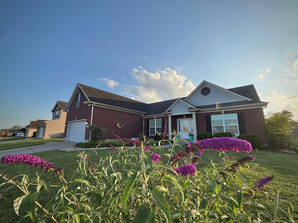 Photo of 3043 Paradise Circle, Newburgh, IN 47630 (MLS # 202624476)
