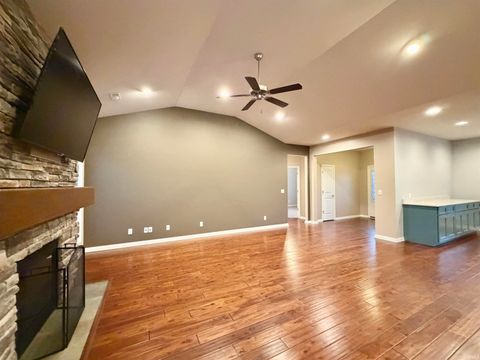 Tiny photo for 3043 Paradise Circle, Newburgh, IN 47630 (MLS # 202624476)