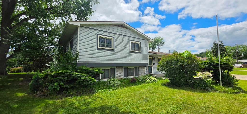 Photo of 1417 Lower Huntington Road, Fort Wayne, IN 46819 (MLS # 202624155)