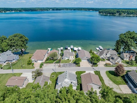 Tiny photo for 824 South Clear Lake Drive, Fremont, IN 46737 (MLS # 202634767)