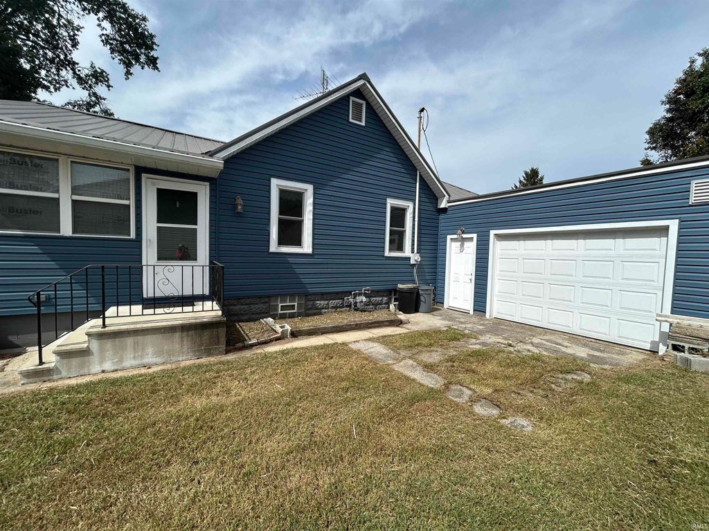Photo of 305 W New York Street, Knox, IN 46534 (MLS # 202637930)