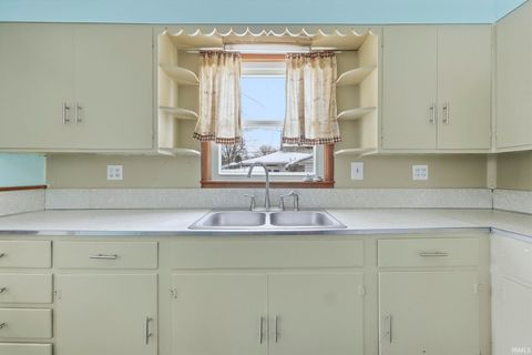 Tiny photo for 408 Shultz Street, Logansport, IN 46947 (MLS # 202547860)