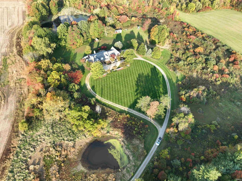 Photo of 68255 Lilac Road, Lakeville, IN 46536 (MLS # 202612217)