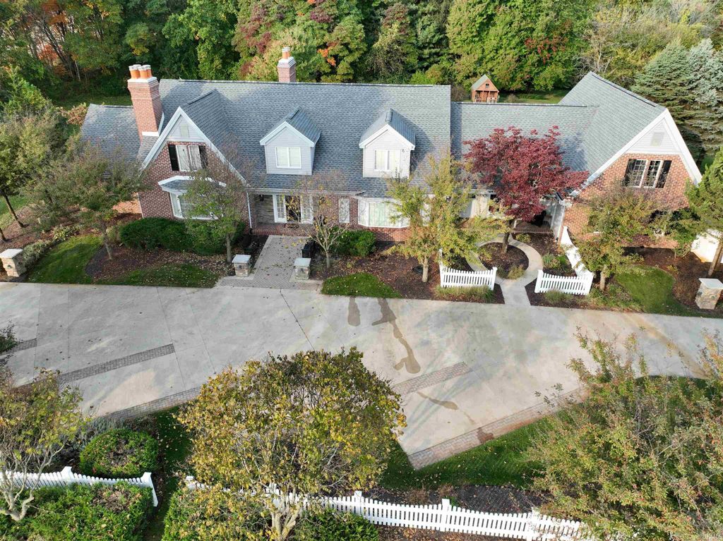 Photo of 68255 Lilac Road, Lakeville, IN 46536 (MLS # 202612217)