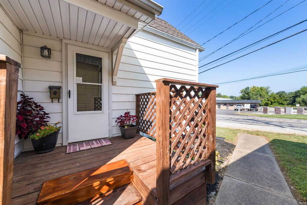 Photo of 3400 Mount Vernon Avenue, Evansville, IN 47712 (MLS # 202600017)