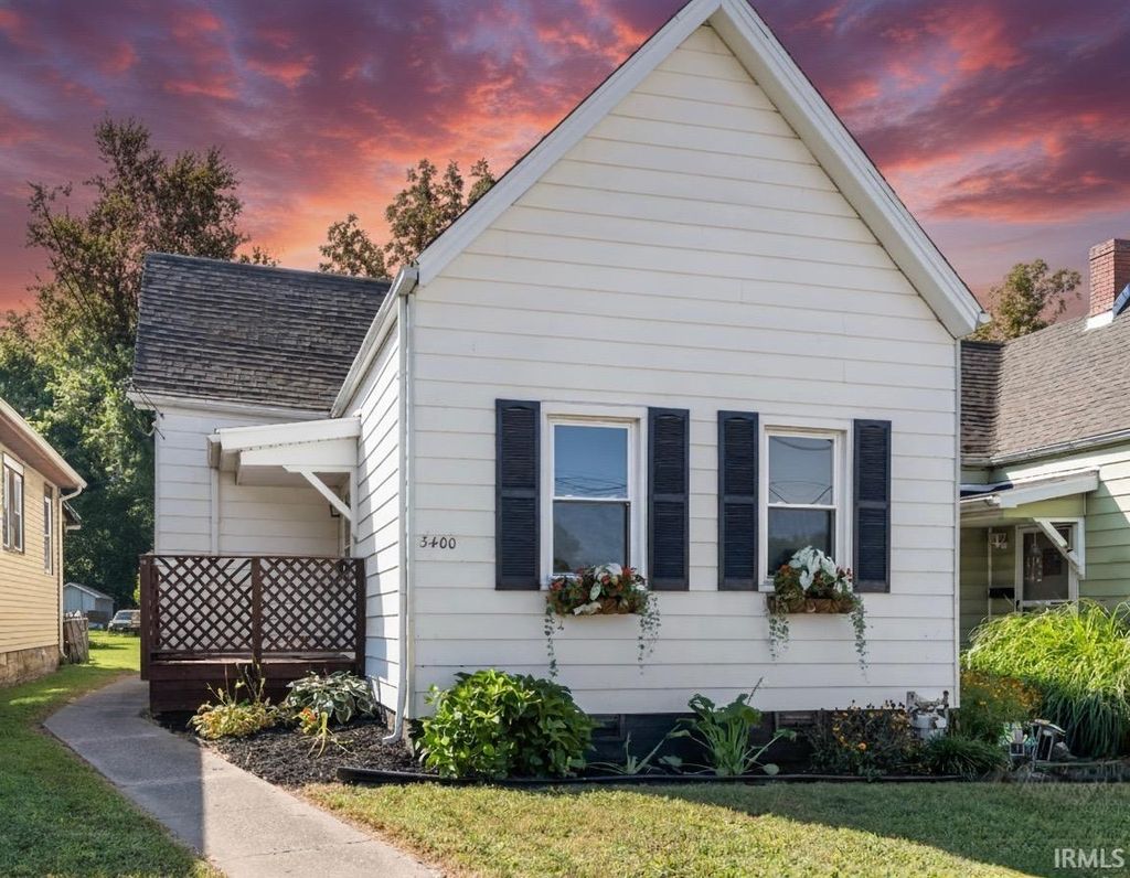 Photo of 3400 Mount Vernon Avenue, Evansville, IN 47712 (MLS # 202600017)