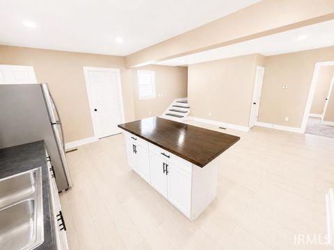 Tiny photo for 911 N Courtland AVE, Kokomo, IN 46901 (MLS # 202619434)