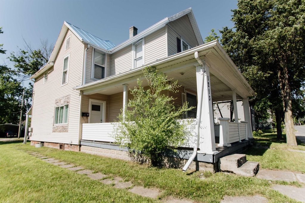Photo of 1213 Taylor Street, Fort Wayne, IN 46802 (MLS # 202602960)