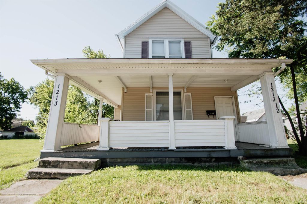 Photo of 1213 Taylor Street, Fort Wayne, IN 46802 (MLS # 202602960)