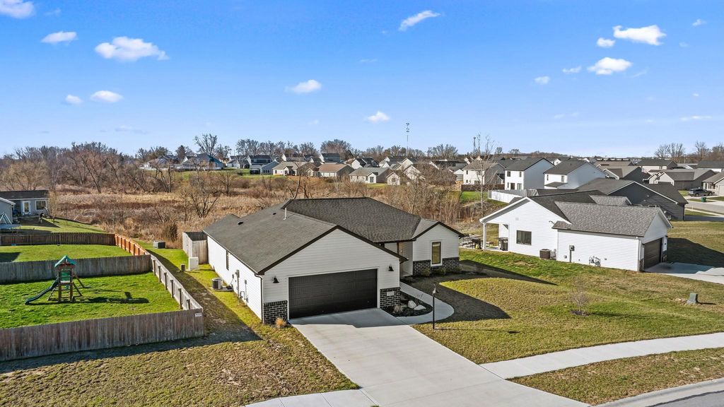 Photo of 203 W Longfellow Boulevard, Columbia City, IN 46725 (MLS # 202618808)