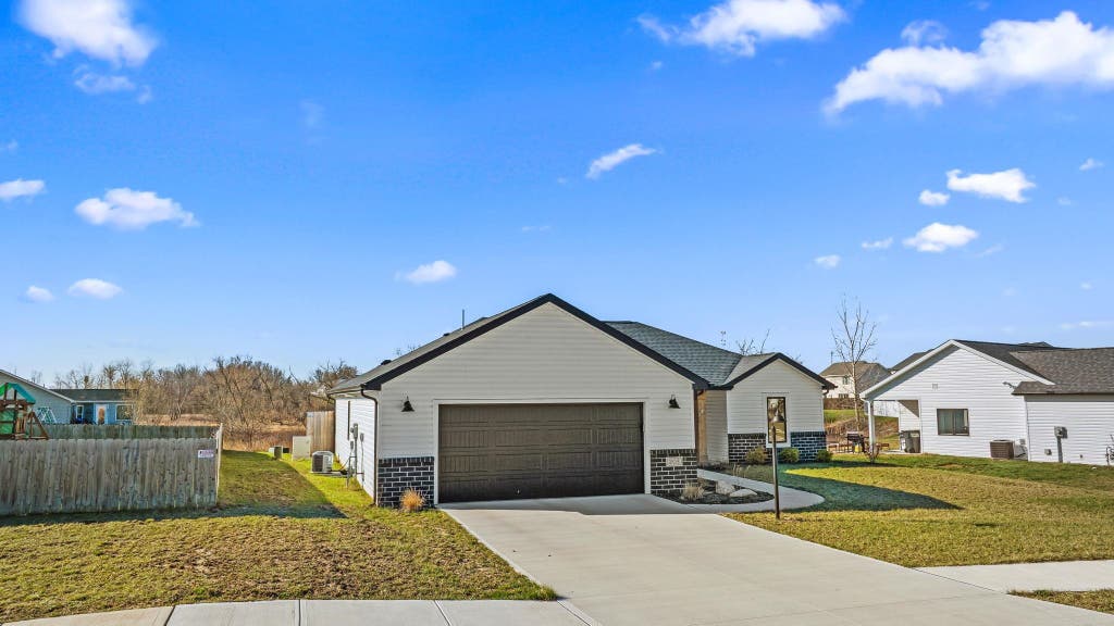 Photo of 203 W Longfellow Boulevard, Columbia City, IN 46725 (MLS # 202618808)