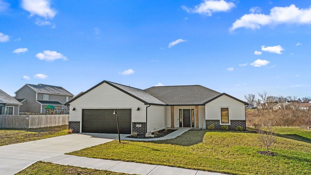 Photo of 203 W Longfellow Boulevard, Columbia City, IN 46725 (MLS # 202618808)
