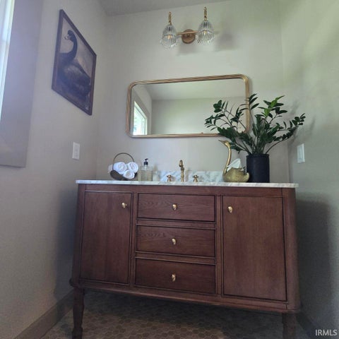 Tiny photo for 730 Jackson Street, Mishawaka, IN 46544 (MLS # 202627714)