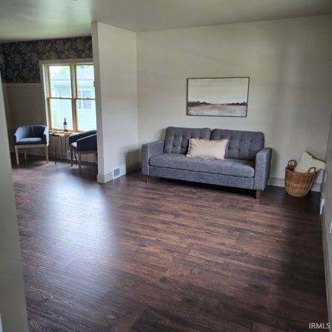 Tiny photo for 730 Jackson Street, Mishawaka, IN 46544 (MLS # 202627714)