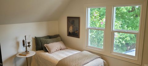 Tiny photo for 730 Jackson Street, Mishawaka, IN 46544 (MLS # 202627714)