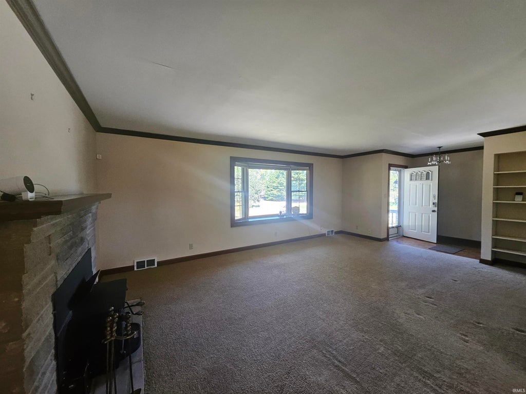 Photo of 12505 Petersburg Road, Evansville, IN 47725 (MLS # 202640223)