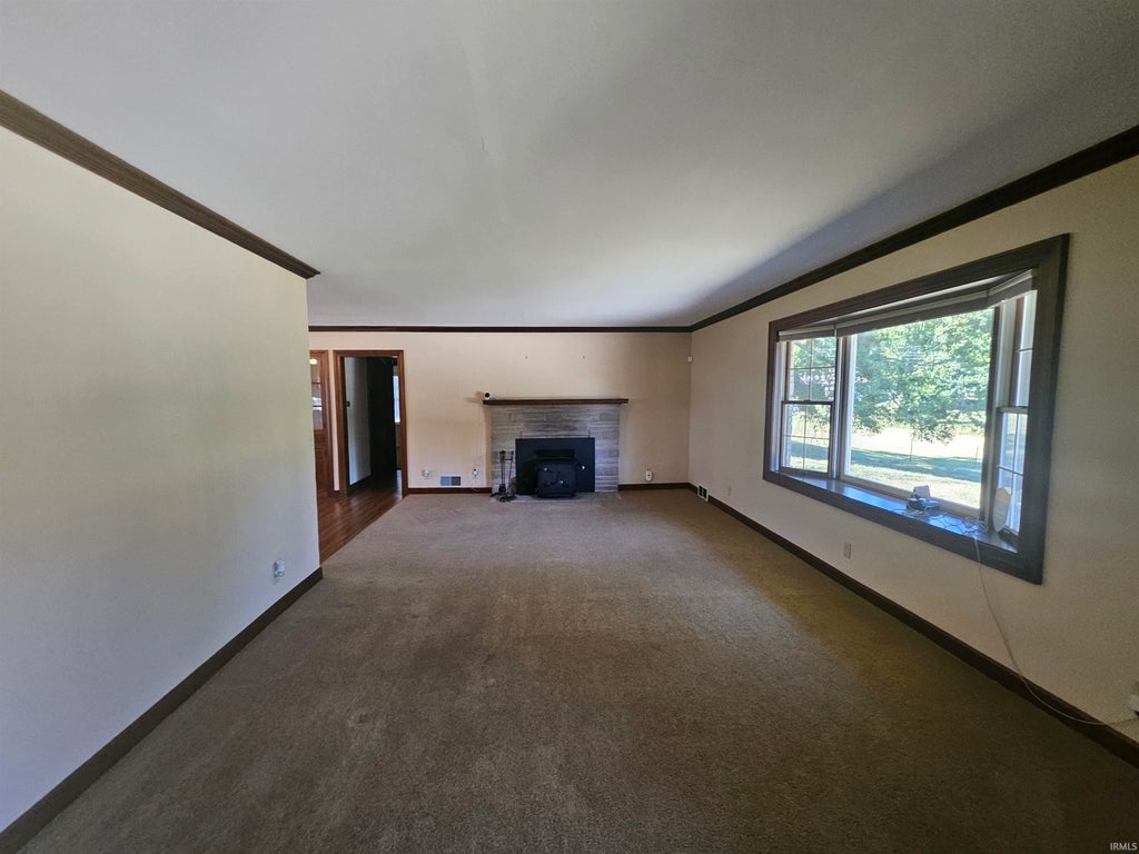 Photo of 12505 Petersburg Road, Evansville, IN 47725 (MLS # 202640223)