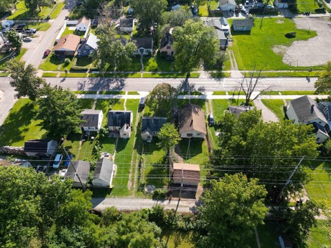 Tiny photo for 4818 Hanna Street, Fort Wayne, IN 46806 (MLS # 202636451)