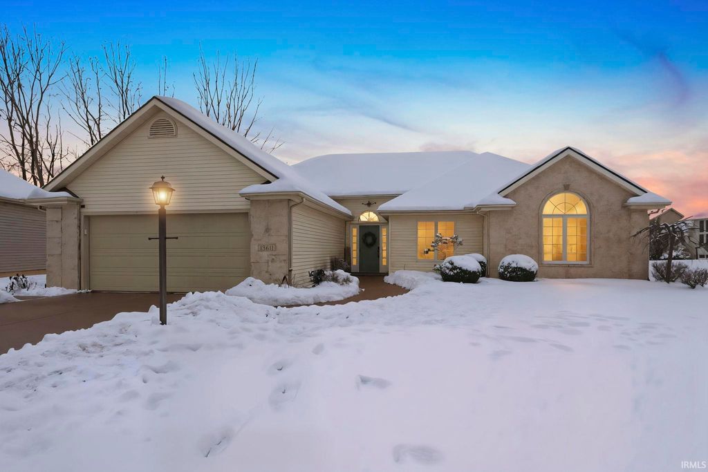 Photo of 13611 Split Rock Cove, Fort Wayne, IN 46845 (MLS # 202547994)