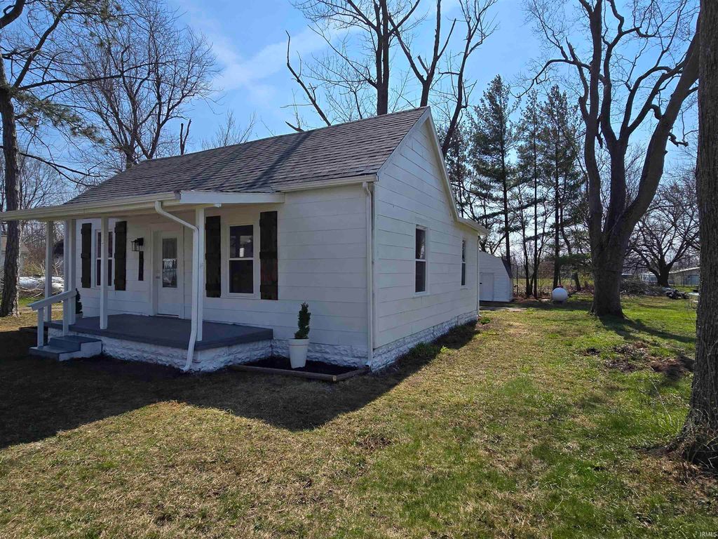 Photo of 8111 E Desoto Street, Muncie, IN 47303 (MLS # 202610913)