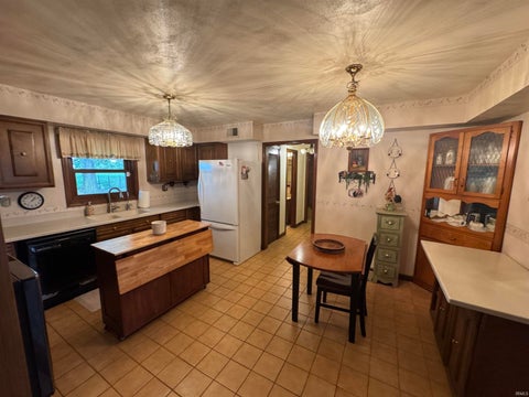Tiny photo for 2158 E 400 N, Kokomo, IN 46901 (MLS # 202633969)