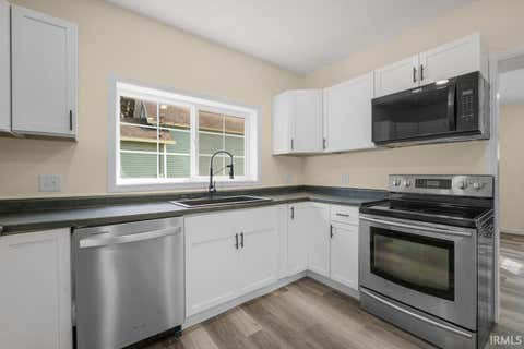 Tiny photo for 1232 N UNION Street, Kokomo, IN 46901 (MLS # 202631595)
