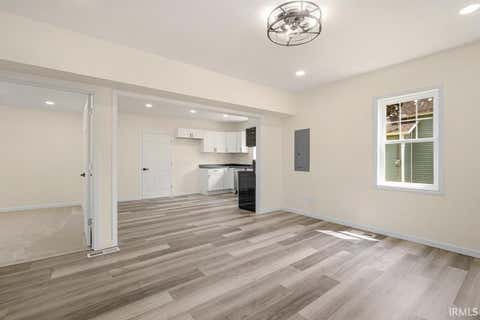 Tiny photo for 1232 N UNION Street, Kokomo, IN 46901 (MLS # 202631595)