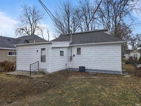 Tiny photo for 732 S Market Street, Kokomo, IN 46901 (MLS # 202608214)