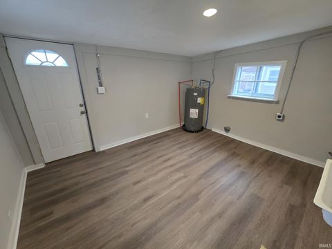 Tiny photo for 732 S Market Street, Kokomo, IN 46901 (MLS # 202608214)