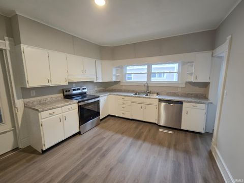 Tiny photo for 732 S Market Street, Kokomo, IN 46901 (MLS # 202608214)