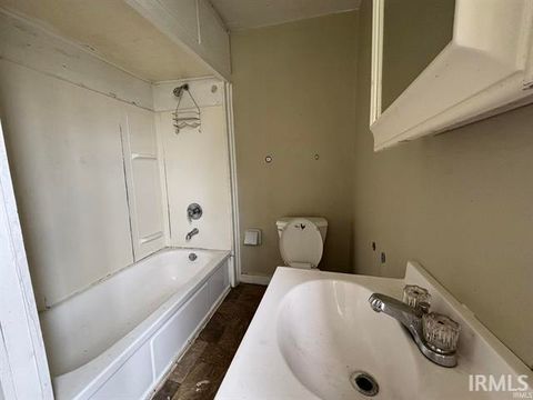 Tiny photo for 713 Harmar Street, Fort Wayne, IN 46803 (MLS # 202618514)