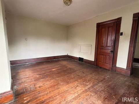 Tiny photo for 713 Harmar Street, Fort Wayne, IN 46803 (MLS # 202618514)
