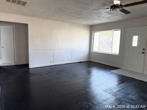 Tiny photo for 1410 N Jay Street, Kokomo, IN 46901 (MLS # 202616435)