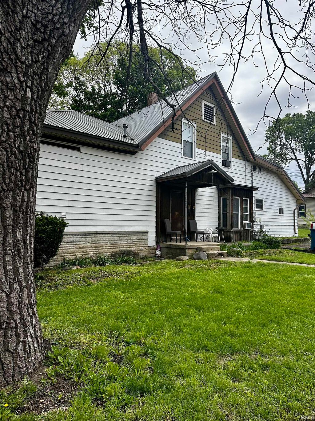 Photo of 691 W Hill Street, Wabash, IN 46992 (MLS # 202617480)