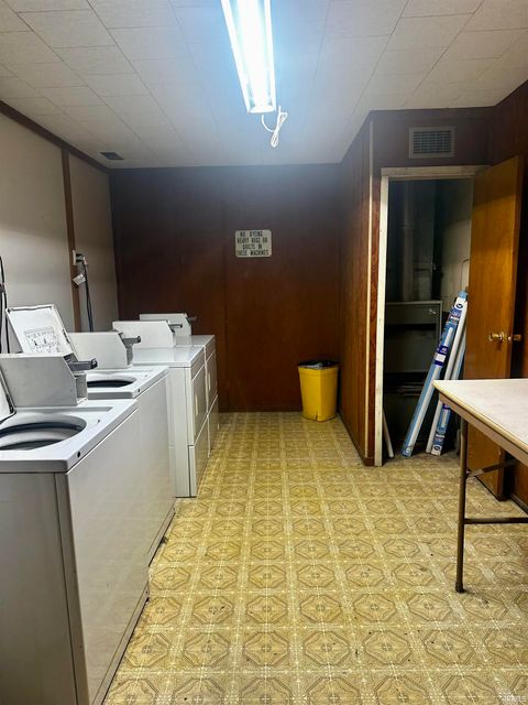 Tiny photo for 691 W Hill Street, Wabash, IN 46992 (MLS # 202617480)